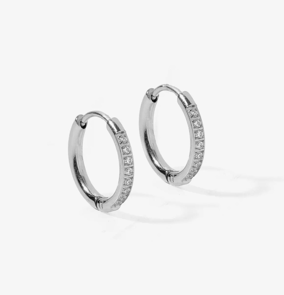 Huggie 12 mm CZ Hoop