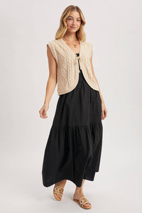 CABLE KNIT SWEATER VEST