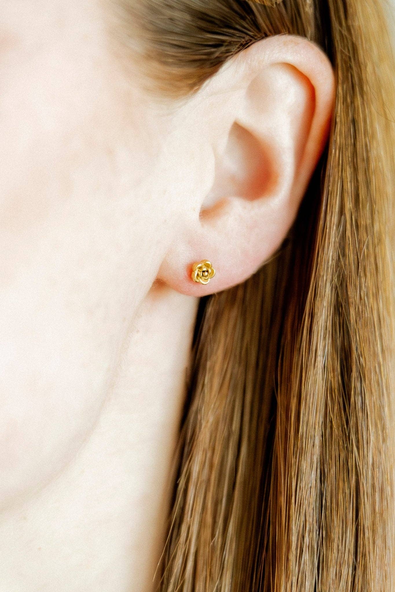 Screwback Stud Earrings - Rose Gold