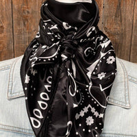 35X35"  Black & White Paisley Wild Rag
