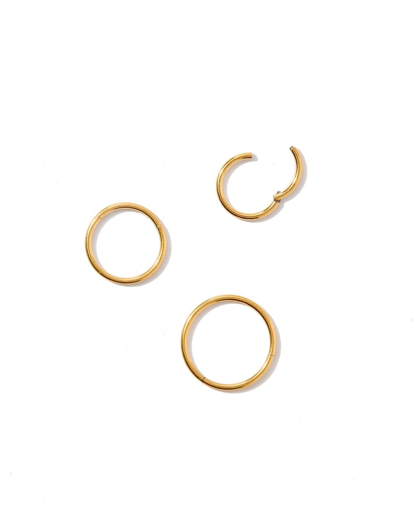 Huggie Infinity Hoop Earrings - Ava Gold 12mm