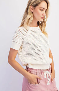 Short sleeve knit top ￼