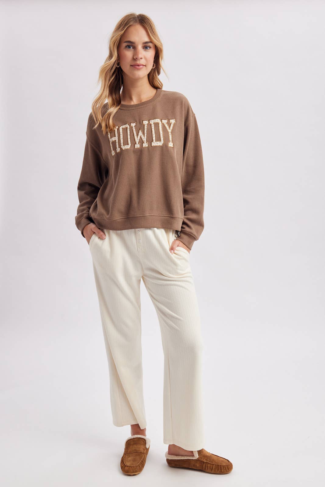 WESTERN 'HOWDY' FLORAL GRAPHIC COZY SWEATSHIRT