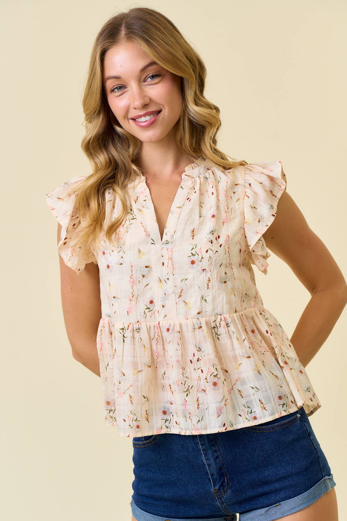 FLORAL PRINTED RUFFLE SLEEVE TOP -