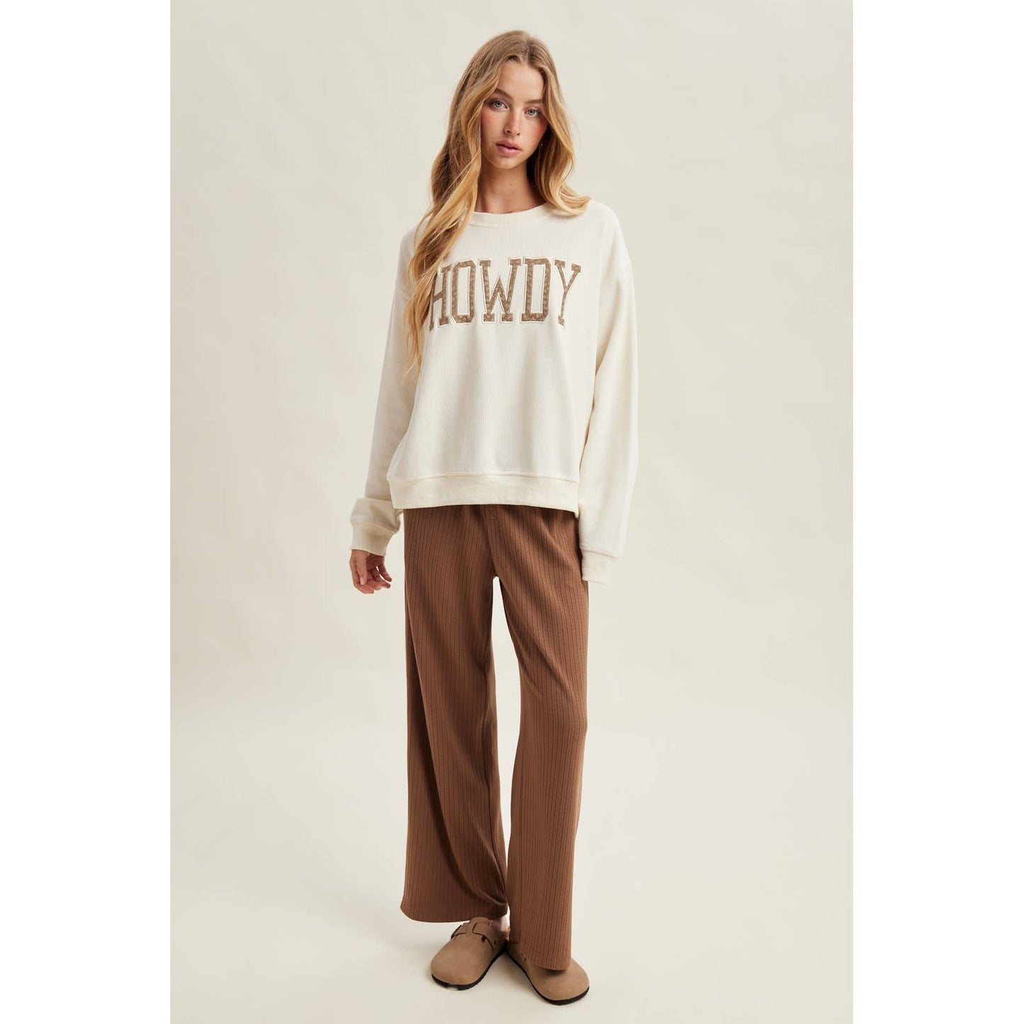 WESTERN 'HOWDY' FLORAL GRAPHIC COZY SWEATSHIRT