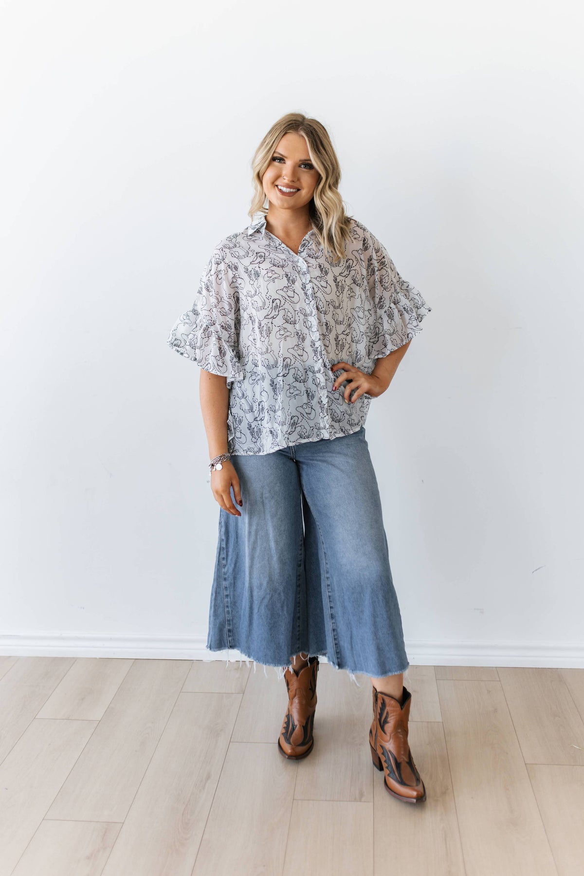 BLACK WESTERN ELEMENT STITCH TOP